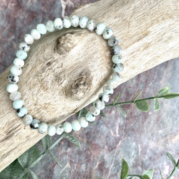 Armbnd med Amazonit sten I MillaVanilla