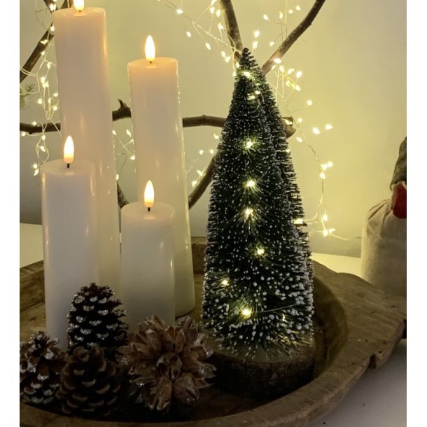 Juletr med LED lys | Thomsons